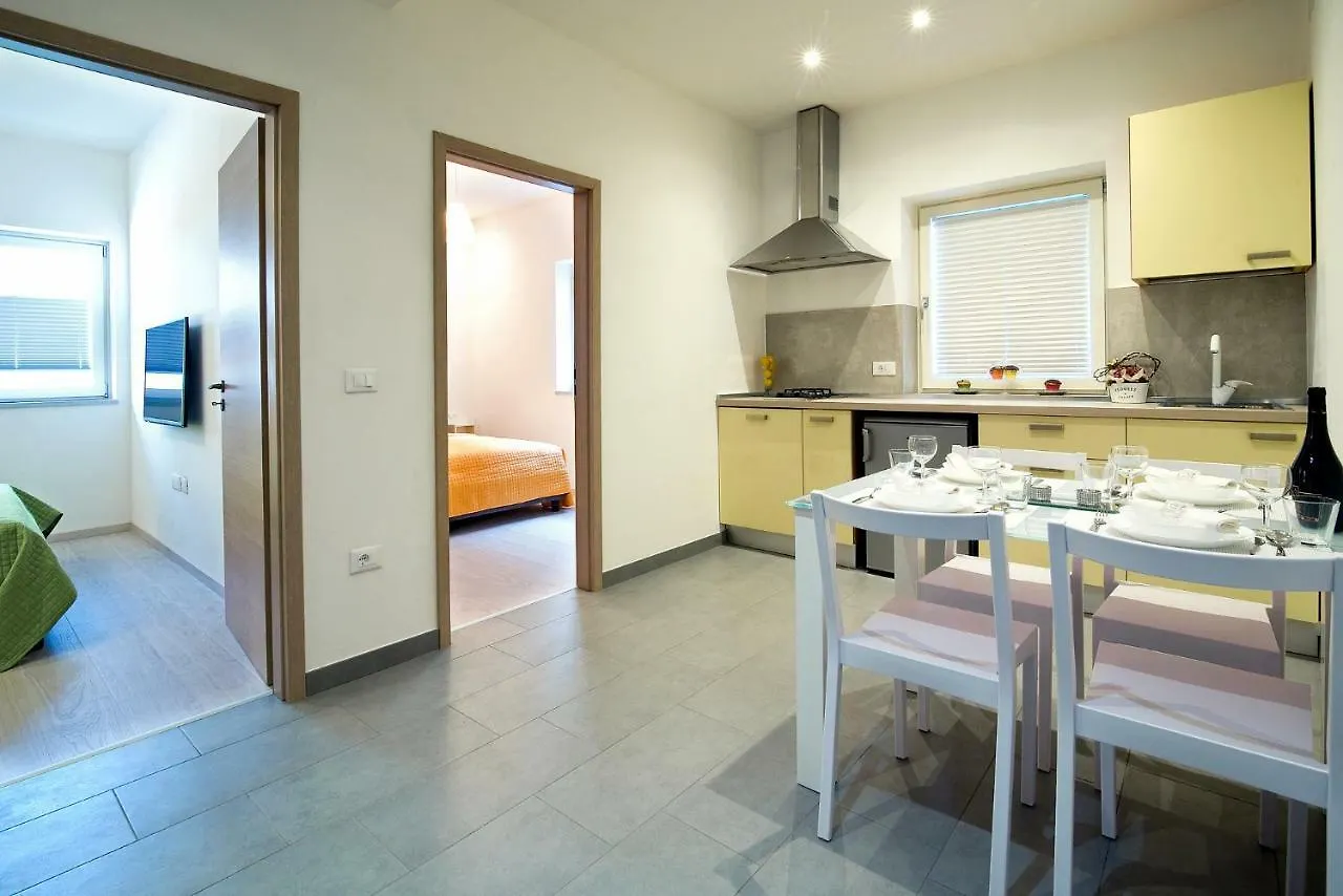 Holiday Home M1 & M2 Pula 0*,